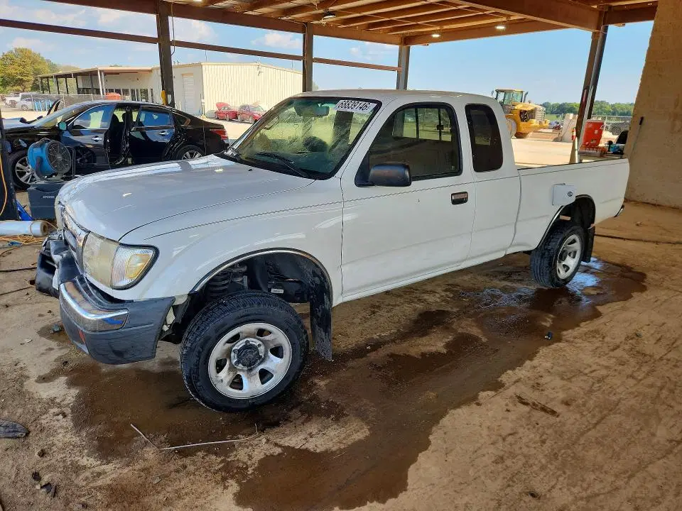 4TASM92N9XZ470460 — 1999 Toyota Tacoma, Передняя часть, фото до ремонта