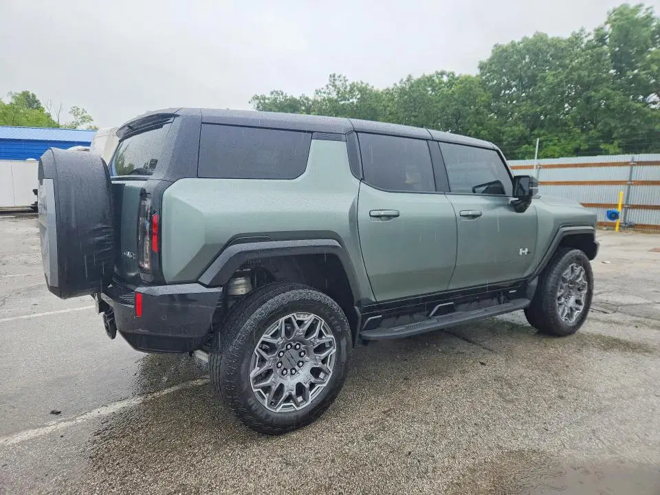 2024 GMC HUMMER SUV VIN 1GKB0RDC6RU100521 фото 3