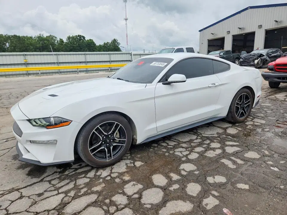 1FA6P8TH9L5127266 — 2020 Ford Mustang, Град, фото до ремонта