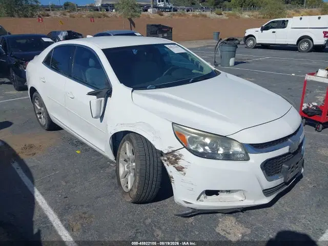 1G11C5SL8FF221456 — 2015 Chevrolet Malibu 1LT, Передняя часть справа (Right Front), фото до ремонта