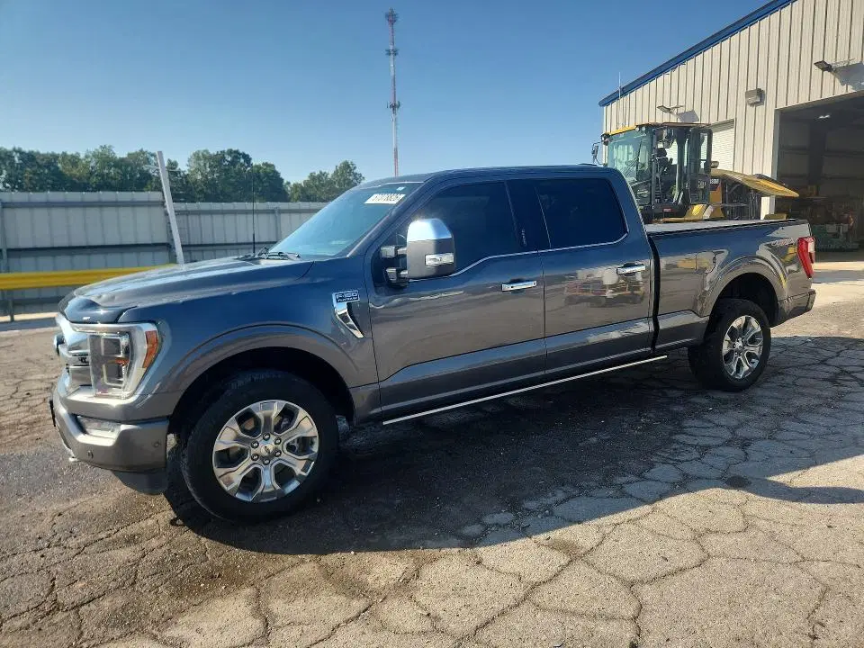 1FTFW1E80PFA36470 — 2023 Ford F150, Град, фото до ремонта