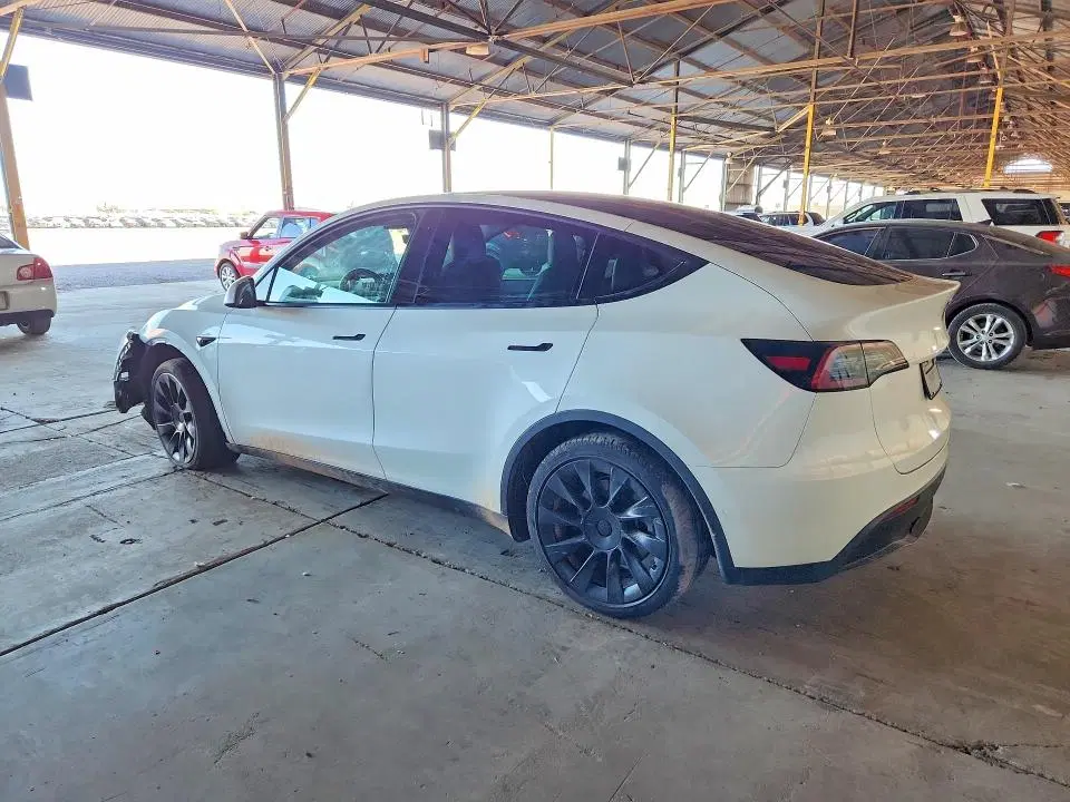 2021 Tesla Model Y VIN 5YJYGDEE4MF287568 фото 2