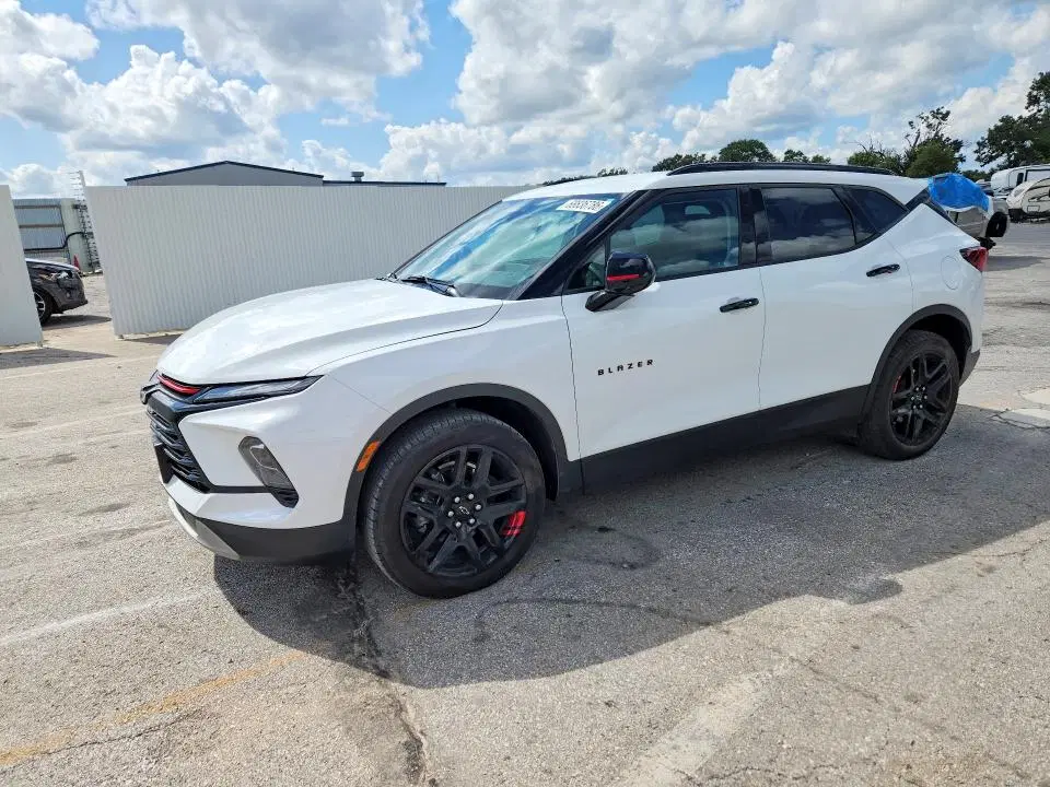 3GNKBCR4XRS168218 — 2024 Chevrolet Blazer, Град, фото до ремонта
