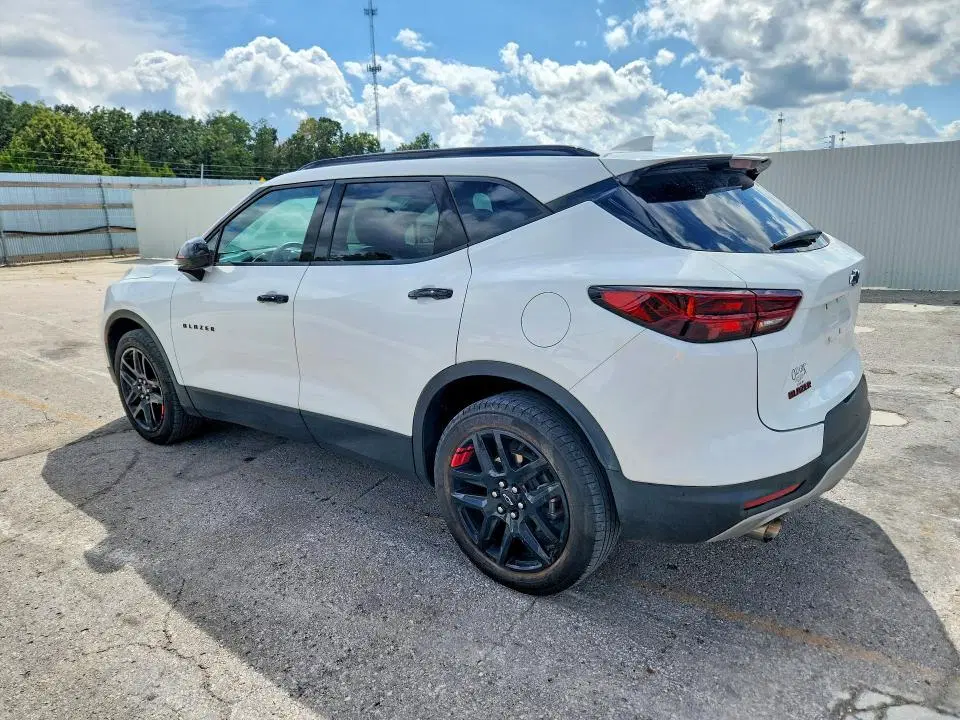 2024 CHEVROLET BLAZER VIN 3GNKBCR4XRS168218 фото 2