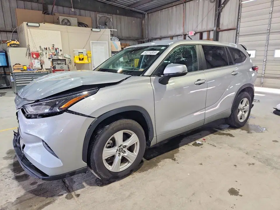 5TDKDRAH3PS501171 — 2023 Toyota Highlander, Задняя часть, фото до ремонта