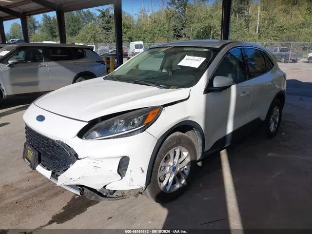 2020 Ford ESCAPE SE VIN 1FMCU9G62LUA86324 фото 2