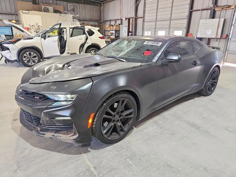 1G1FH1R79K0117015 — 2019 Chevrolet Camaro, Передняя часть, фото до ремонта