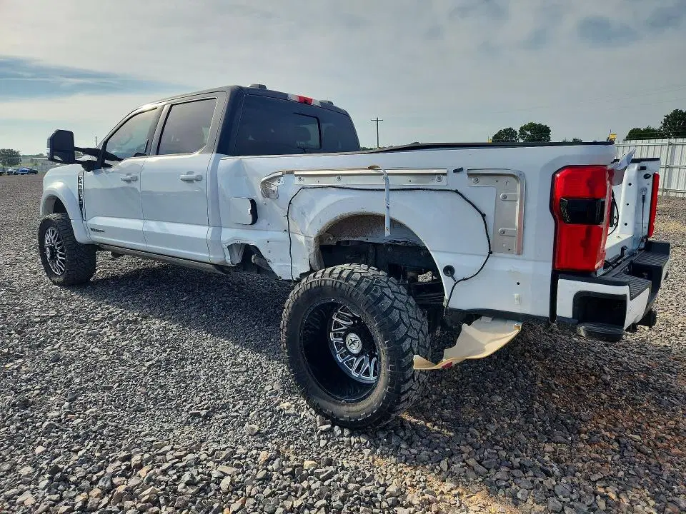 2024 FORD F450 VIN 1FT8W4DT4REF04306 фото 2