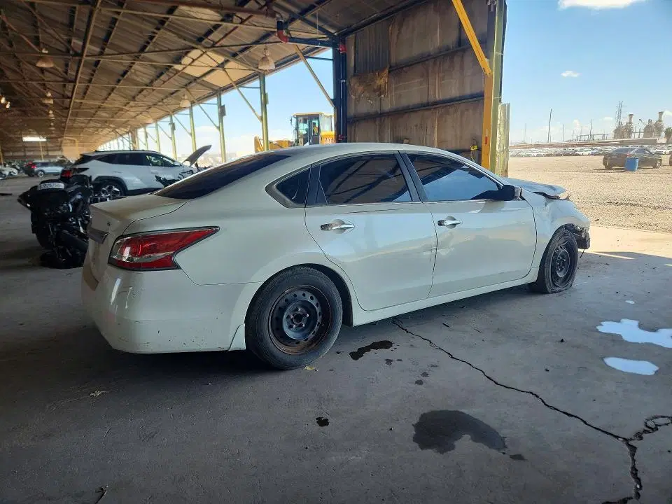 2015 Nissan Altima VIN 1N4AL3AP9FC273735 фото 3