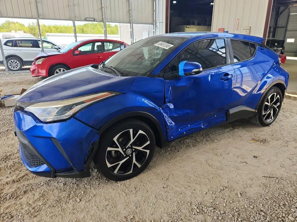 NMTKHMBX6LR105581 — 2020 Toyota C-HR, Боковая часть, фото до ремонта