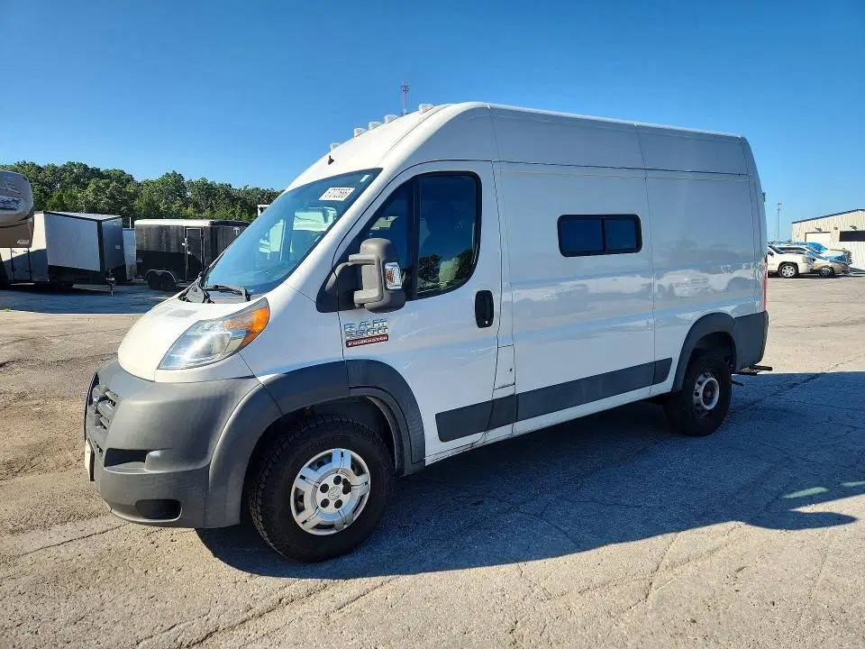 3C6TRVCD2EE130172 — 2014 RAM Promaster 2500, Задняя часть, фото до ремонта