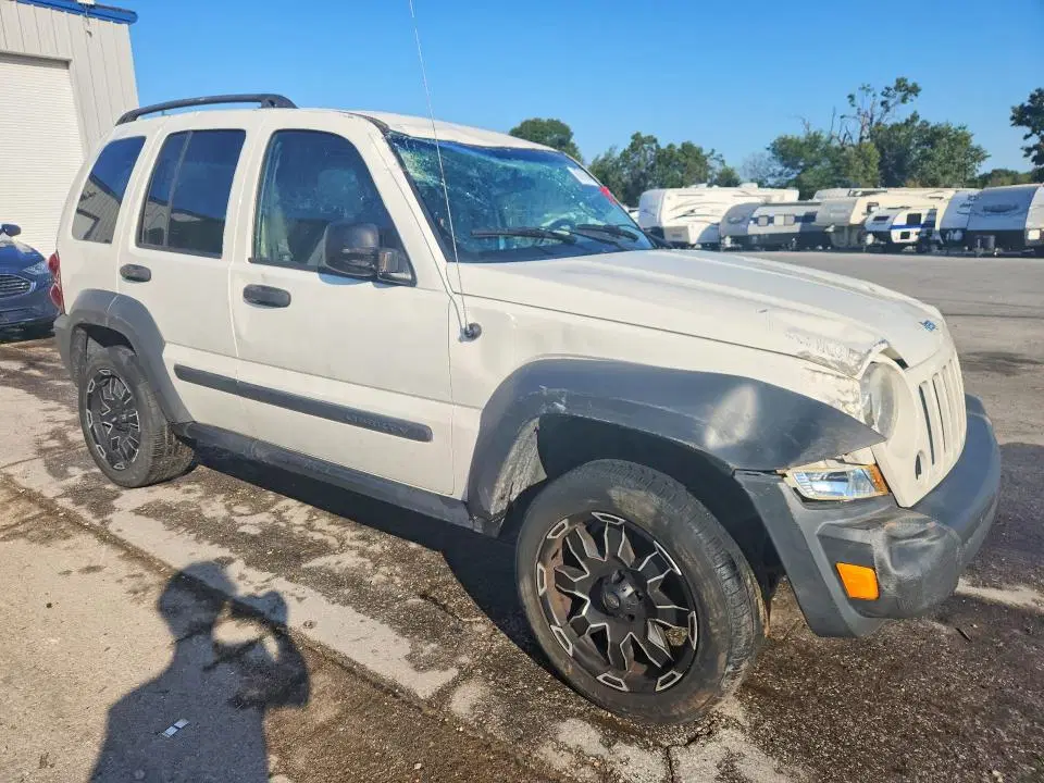2006 JEEP LIBERTY VIN 1J4GL48K96W161952 фото 4