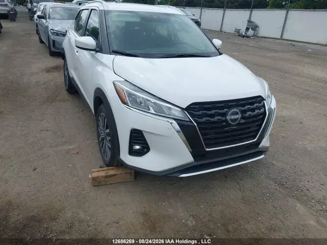 3N1CP5CV8SL509713 — 2025 Nissan Kicks Play SV, задняя часть, фото до ремонта