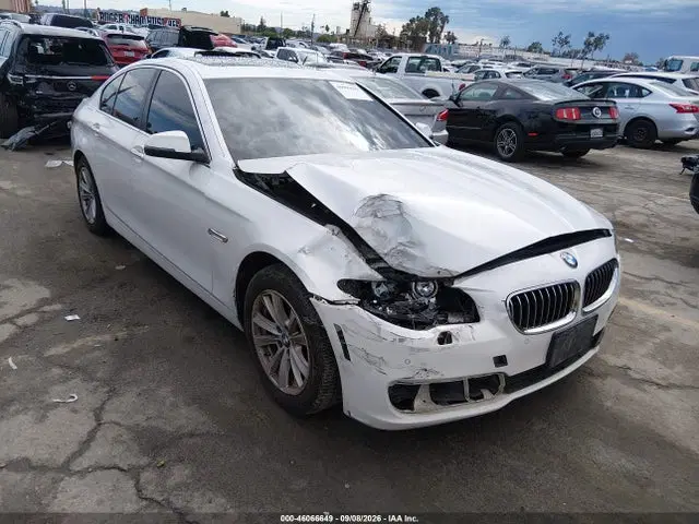 WBA5A5C57ED504016 — 2014 BMW 528I, Передняя часть справа (Right Front), фото до ремонта