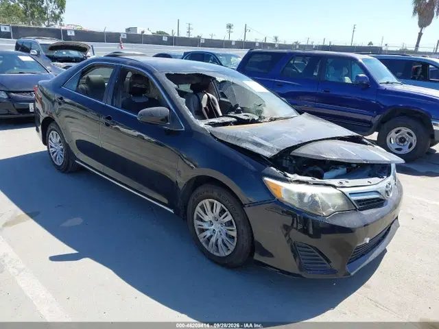 4T1BF1FK2EU407576 — 2014 Toyota Camry L/SE/LE/XLE, не указано, фото до ремонта