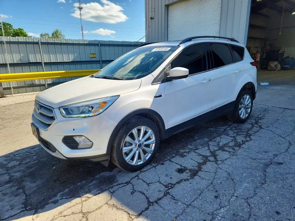 1FMCU9HD3KUC57934 — 2019 Ford Escape, Град, фото до ремонта