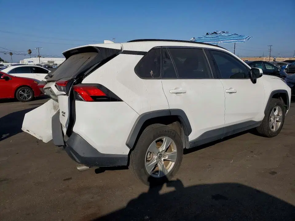 2021 Toyota RAV4 VIN 2T3P1RFV0MW173277 фото 3