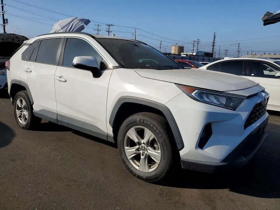 2021 Toyota RAV4 VIN 2T3P1RFV0MW173277 фото 4