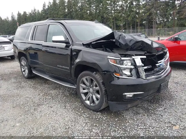 1GNSKJKC1GR295011 — 2016 Chevrolet Suburban LTZ, Передняя часть, фото до ремонта
