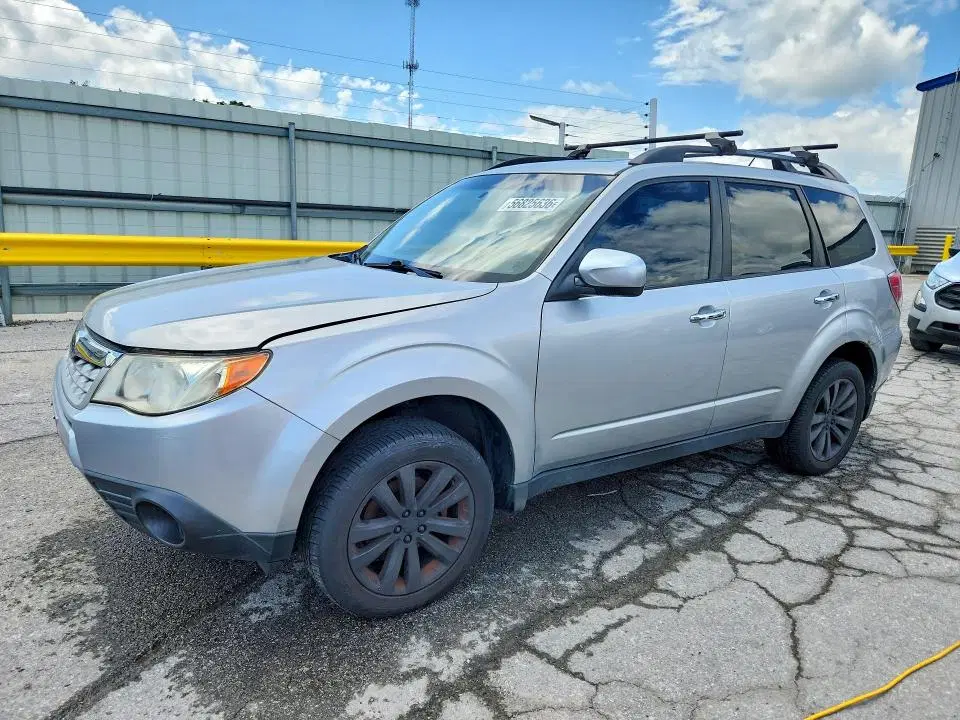 JF2SHADC5DH445905 — 2013 Subaru Forester, Град, фото до ремонта