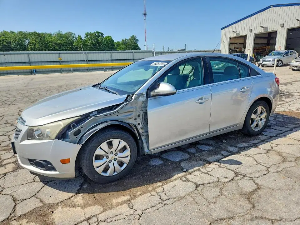 1G1PC5SB9D7304211 — 2013 Chevrolet Cruze, Град, фото до ремонта