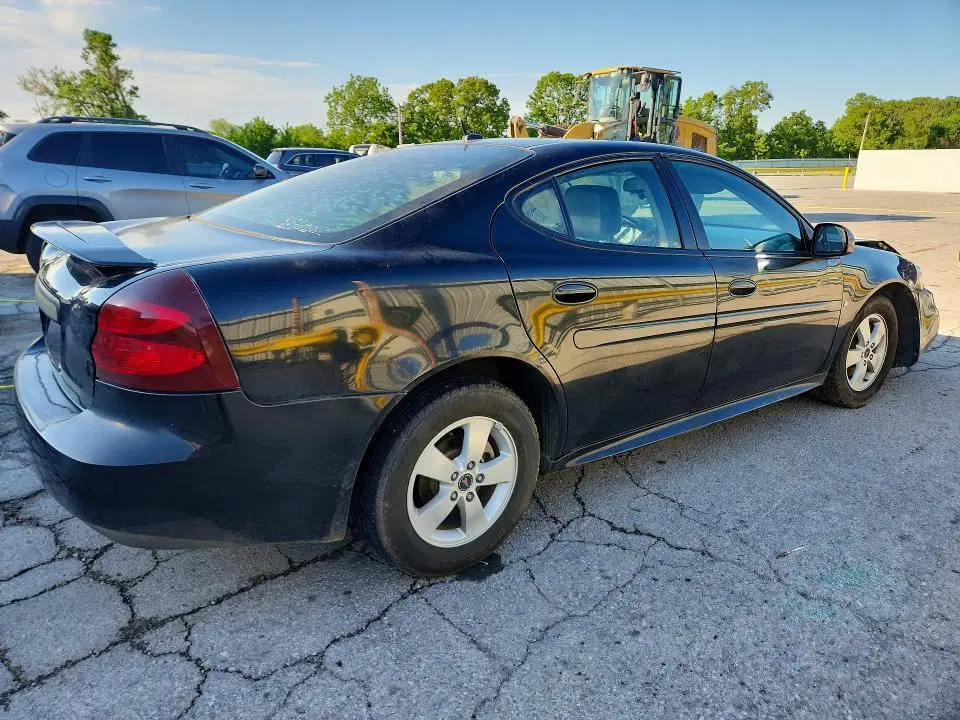 2006 PONTIAC GRAND PRIX VIN 2G2WP552661208978 фото 3