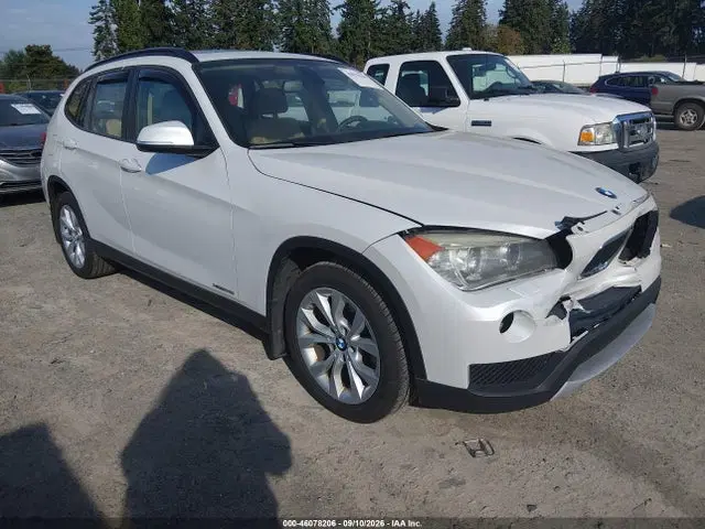 WBAVL1C51EVR92716 — 2014 BMW X1 Xdrive28i, передняя часть, фото до ремонта