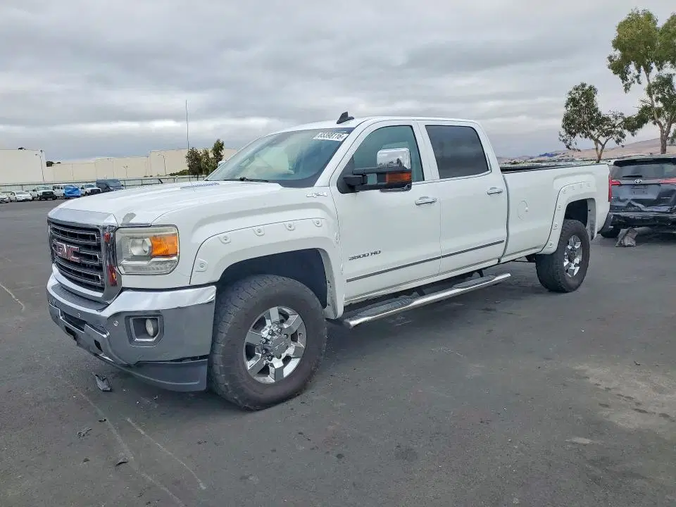 1GT423E8XFF597854 — 2015 GMC Sierra, Передняя часть, фото до ремонта