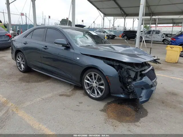 1G6DC5RK3L0140335 — 2020 Cadillac CT4 Sport, Передняя часть слева (Left Front), фото до ремонта