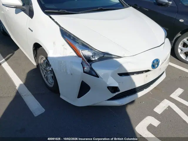 JTDKBRFU3G3006272 — 2016 Toyota Prius, Передняя часть, фото до ремонта