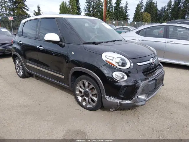 ZFBCFADH7GZ037380 — 2016 Fiat 500L Trekking, передняя часть, фото до ремонта