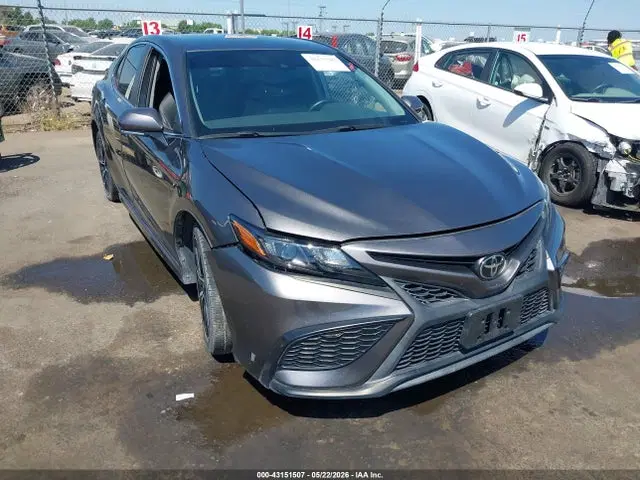 4T1G11AK4MU531729 — 2021 Toyota Camry SE, Задняя часть, фото до ремонта