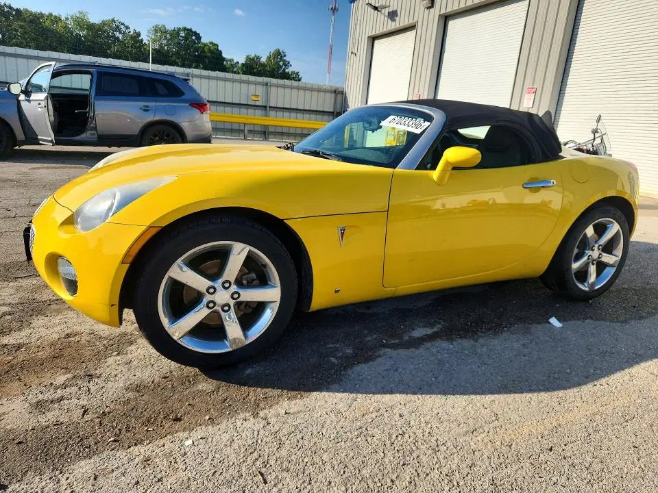 1G2MB35B57Y122909 — 2007 Pontiac Solstice, Передняя часть, фото до ремонта