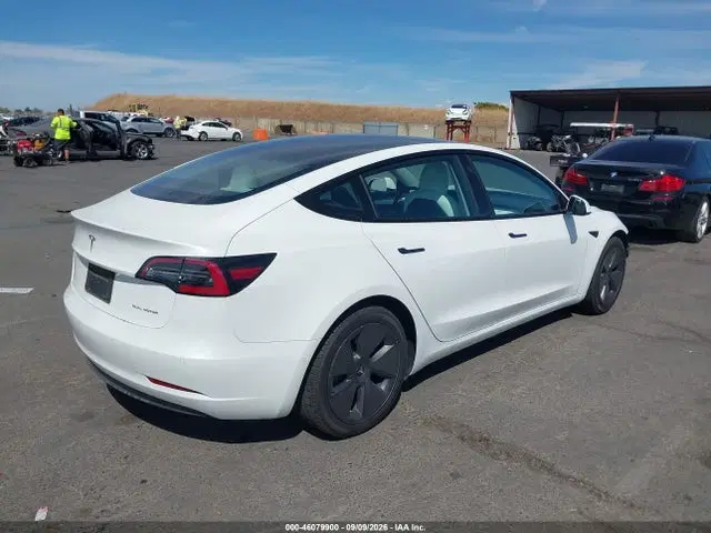 2022 Tesla Model 3 Long Range Dual Motor All-wheel Drive VIN 5YJ3E1EB9NF124470 фото 4
