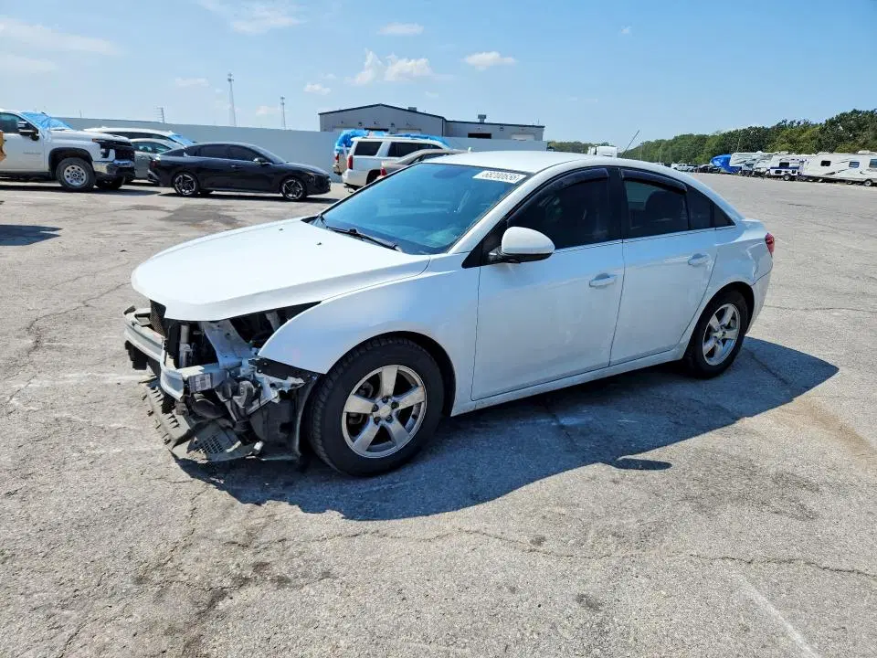 1G1PC5SB7F7195797 — 2015 Chevrolet Cruze, Передняя часть, фото до ремонта