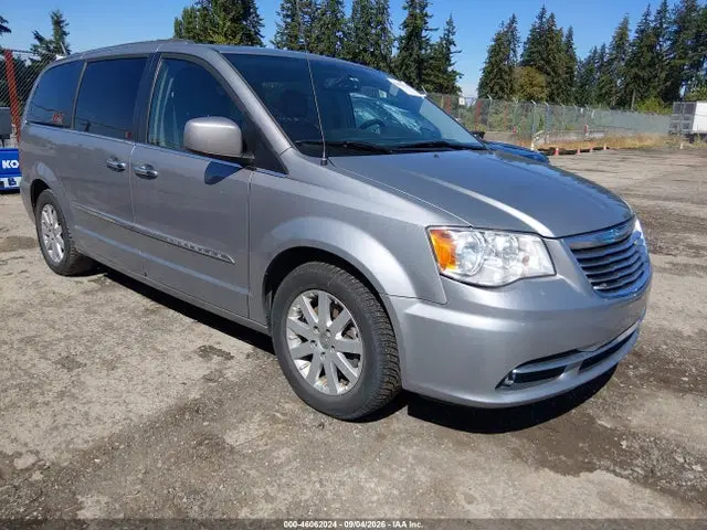 2C4RC1BGXFR741320 — 2015 Chrysler Town &amp; Country Touring, Естественный износ, фото до ремонта