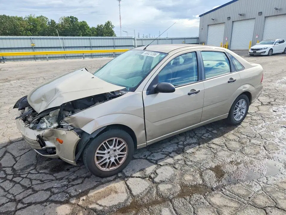 1FAFP34N67W324015 — 2007 Ford Focus, Передняя часть, фото до ремонта