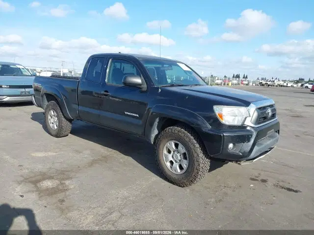 5TFUU4EN5FX132222 — 2015 Toyota Tacoma Base V6, Задняя часть, фото до ремонта