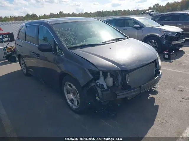 5FNRL5H34FB508024 — 2015 Honda Odyssey, Передняя часть, фото до ремонта
