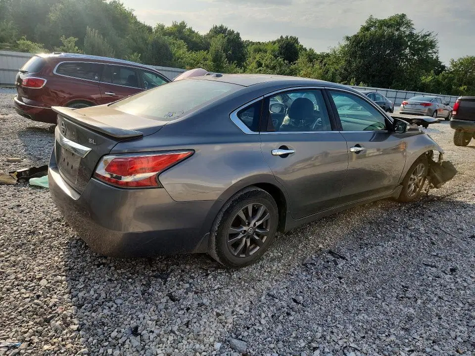 2015 NISSAN ALTIMA VIN 1N4AL3AP3FN350412 фото 3