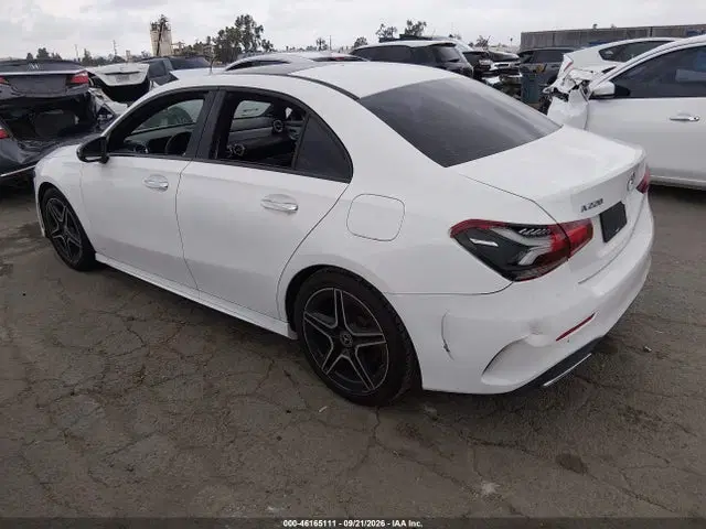 2019 Mercedes-Benz A 220 VIN WDD3G4EB2KW005166 фото 3