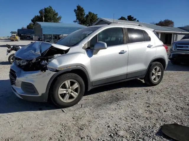 KL7CJPSB1HB106469 — 2017 Chevrolet TRAX, Передняя часть, фото до ремонта