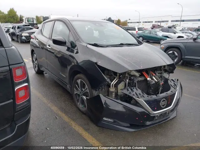 1N4AZ1CP1KC302140 — 2019 Nissan Leaf, Передняя часть, фото до ремонта