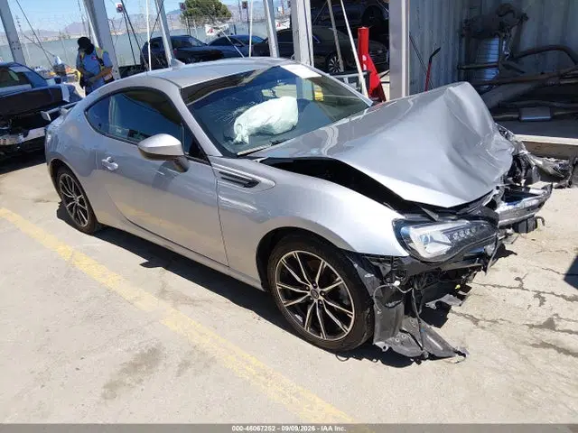 JF1ZCAC15J9602873 — 2018 Subaru Brz Limited, Передняя часть, фото до ремонта