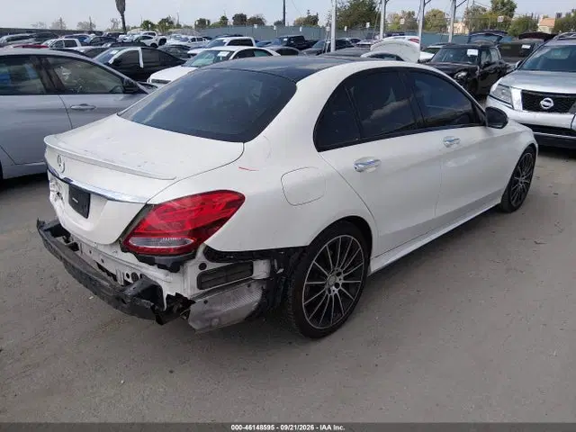 2017 Mercedes-Benz C 300 Sport VIN 55SWF4JB4HU179767 фото 4